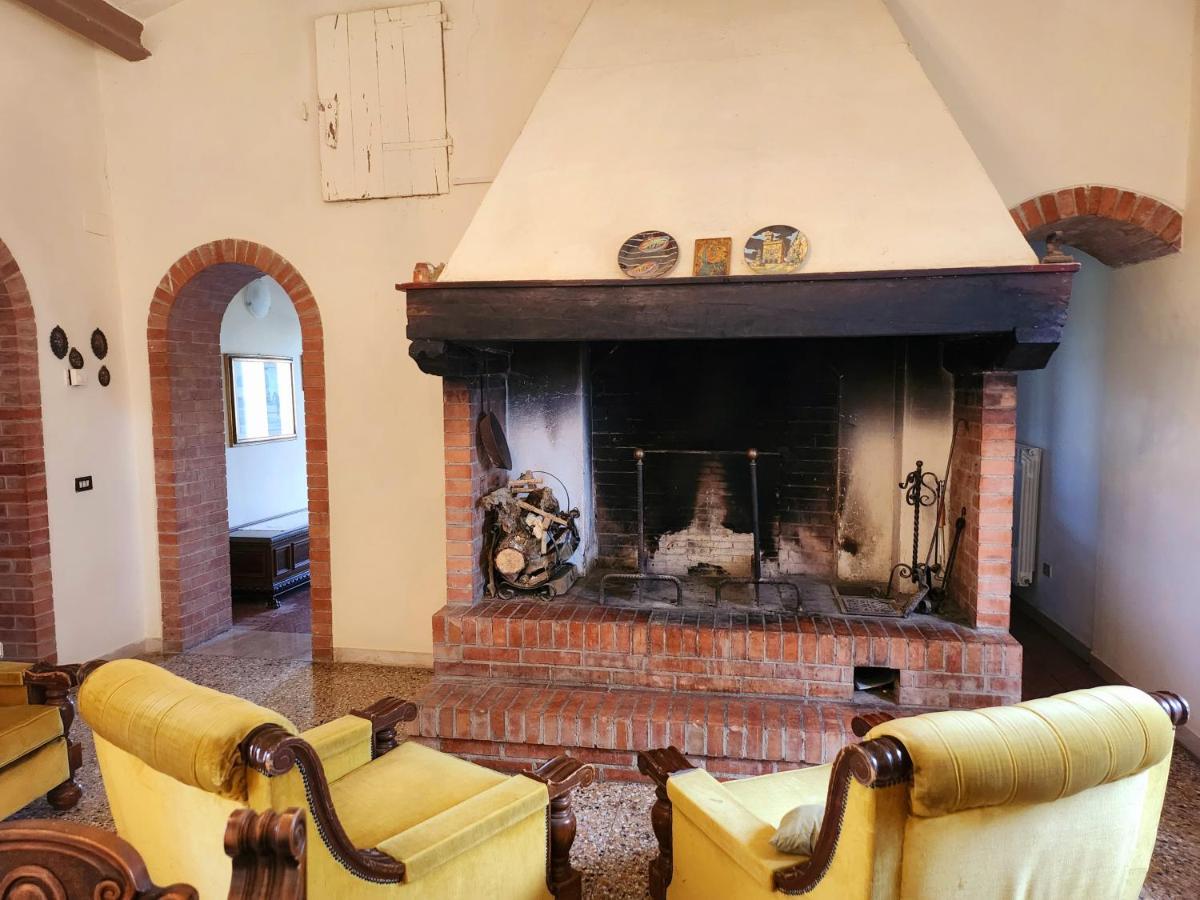 Il Giuggiolo - La Collina Della Quiete Bed and Breakfast Certaldo Esterno foto